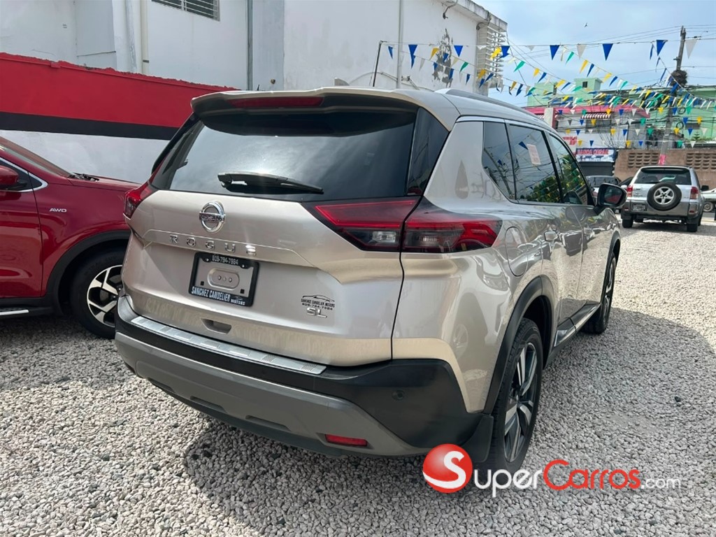 2021 Nissan Rogue SL — foto 7 / 12