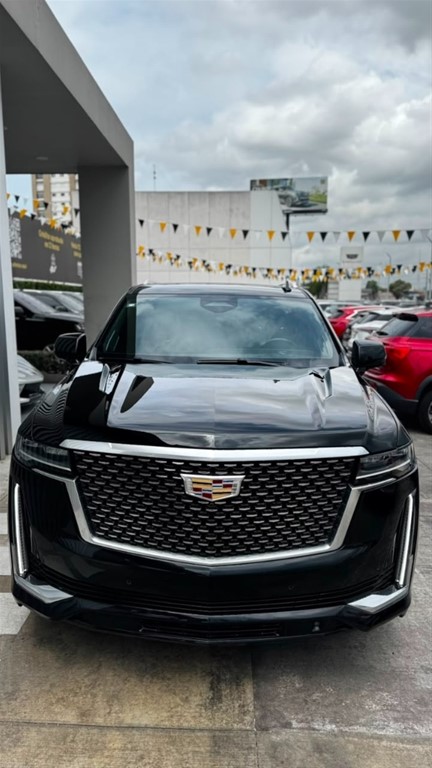 2023 Cadillac Escalade Luxury Short — foto 2 / 7