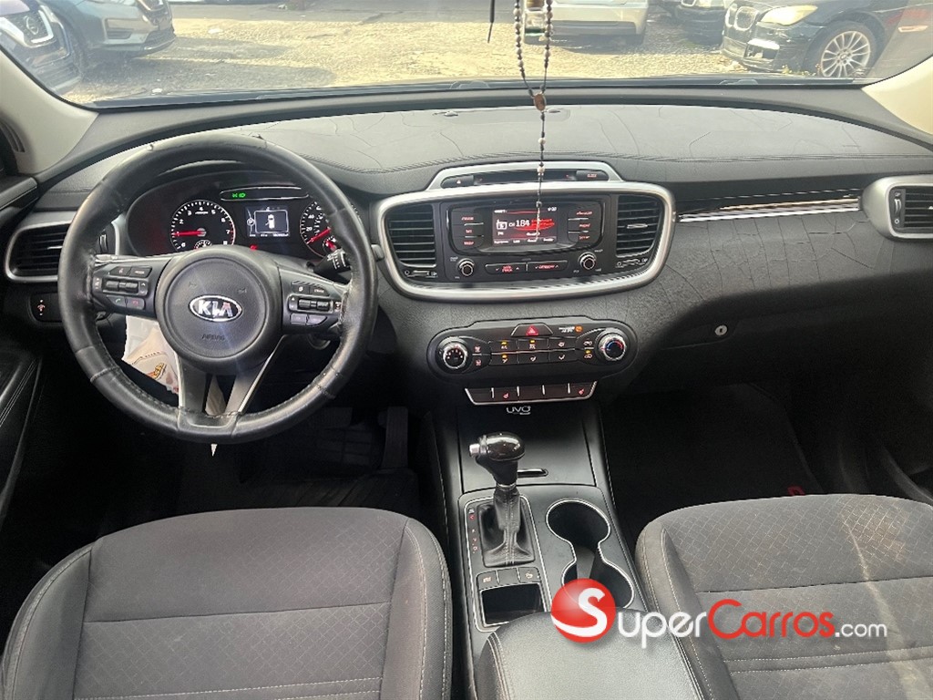 2016 Kia Sorento LX — foto 8 / 11