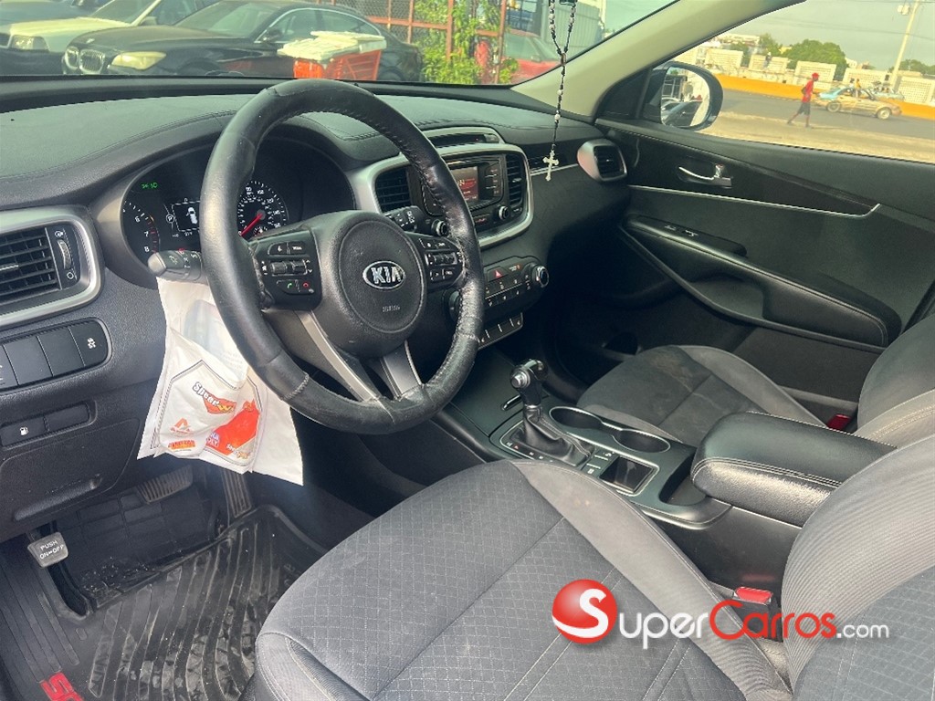 2016 Kia Sorento LX — foto 9 / 11
