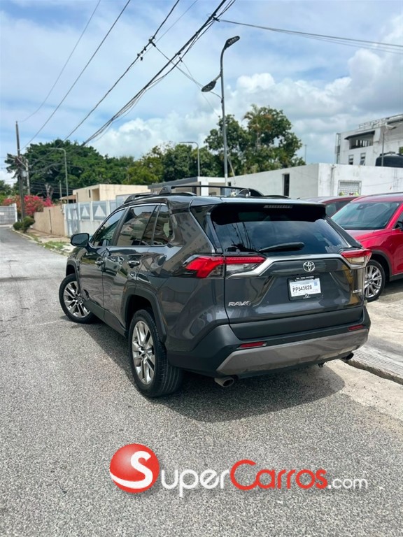 2019 Toyota RAV4 Limited — foto 4 / 12