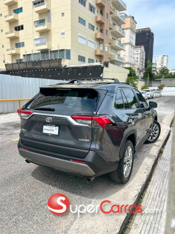 2019 Toyota RAV4 Limited — foto 6 / 12