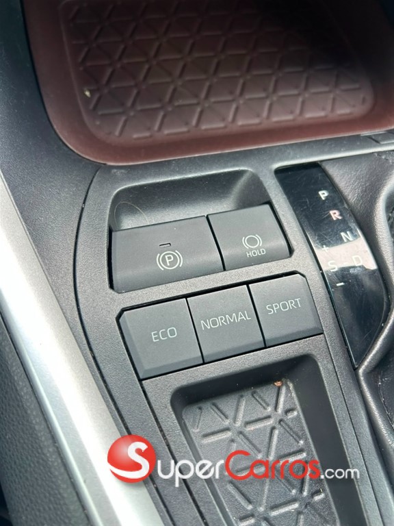 2019 Toyota RAV4 Limited — foto 10 / 12