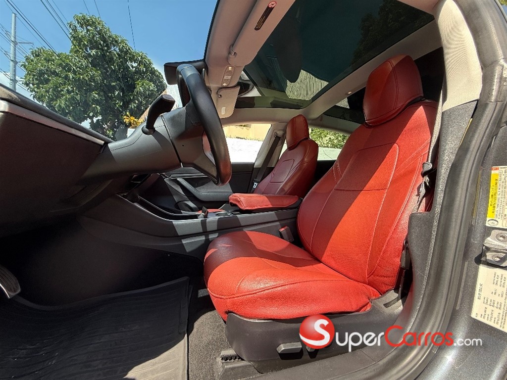 2019 Tesla Model 3 — foto 7 / 10