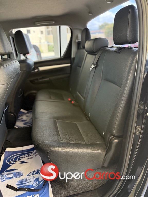 2023 Toyota Hilux SRV — foto 7 / 11