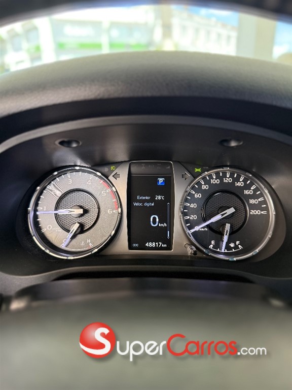 2023 Toyota Hilux SRV — foto 10 / 11