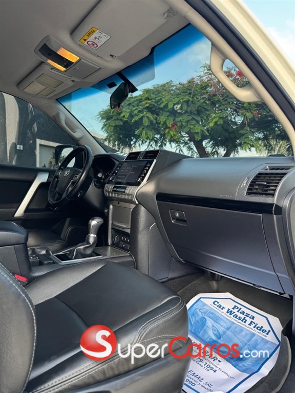 2022 Toyota Land Cruiser Prado TXL — foto 7 / 9