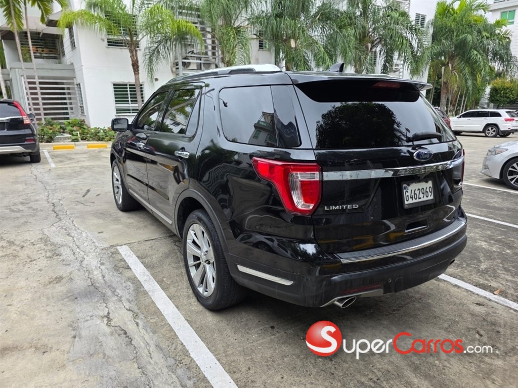 2019 Ford Explorer Limited — foto 8 / 12
