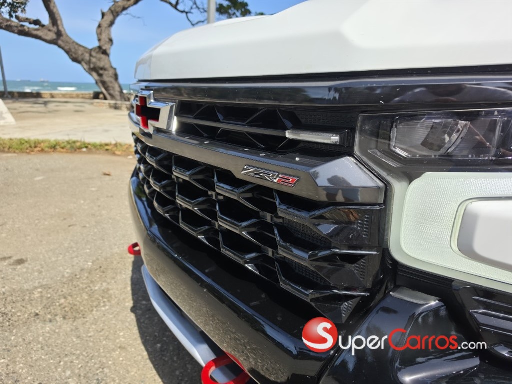 2024 Chevrolet Silverado ZR2 — foto 2 / 8