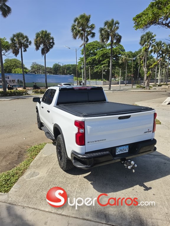 2024 Chevrolet Silverado ZR2 — foto 6 / 8