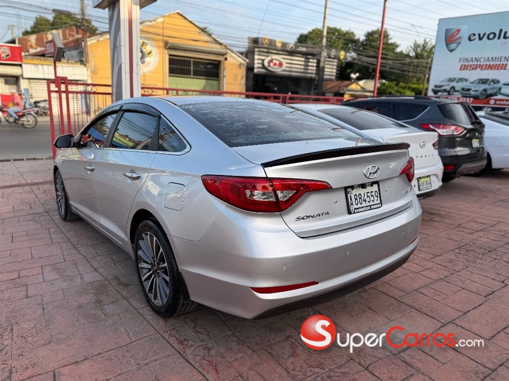 2015 Hyundai Sonata LF — foto 9 / 11