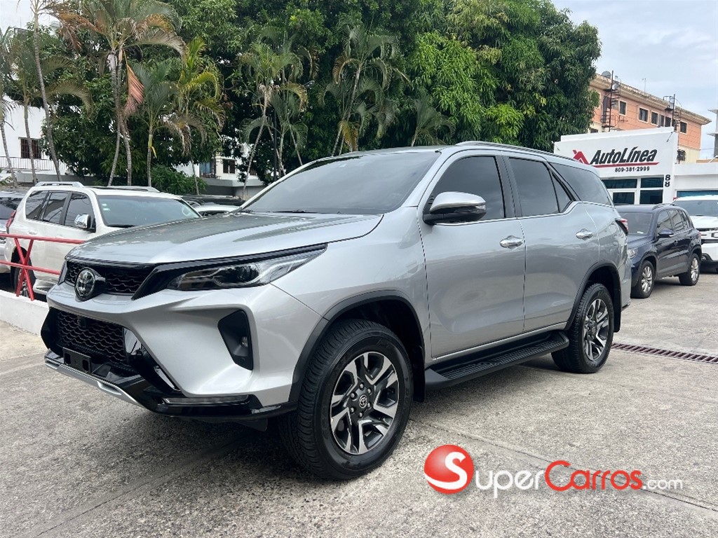 2024 Toyota Fortuner SRV TSS