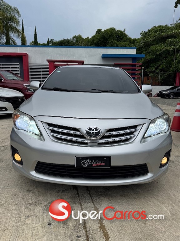2013 Toyota Corolla LE Plus — foto 2 / 12