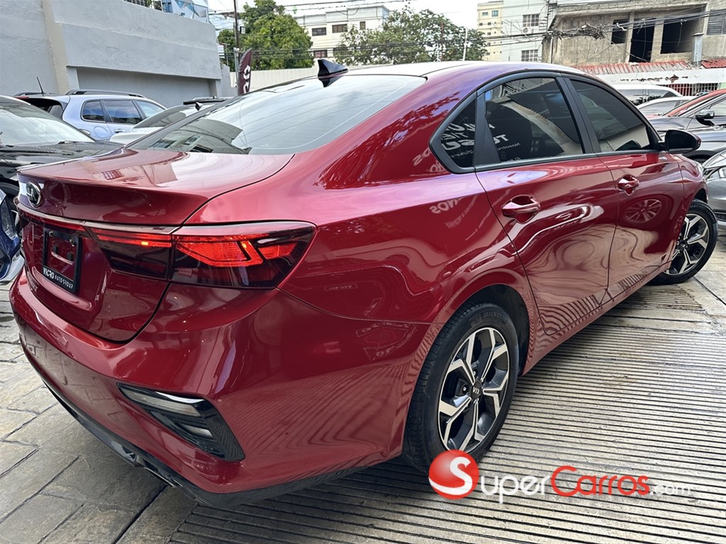 2019 Kia Forte LXS — foto 5 / 12