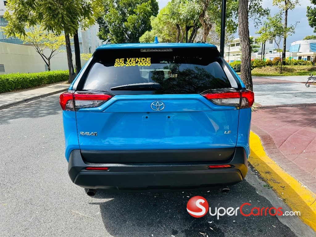 2021 Toyota RAV4 LE — foto 5 / 12