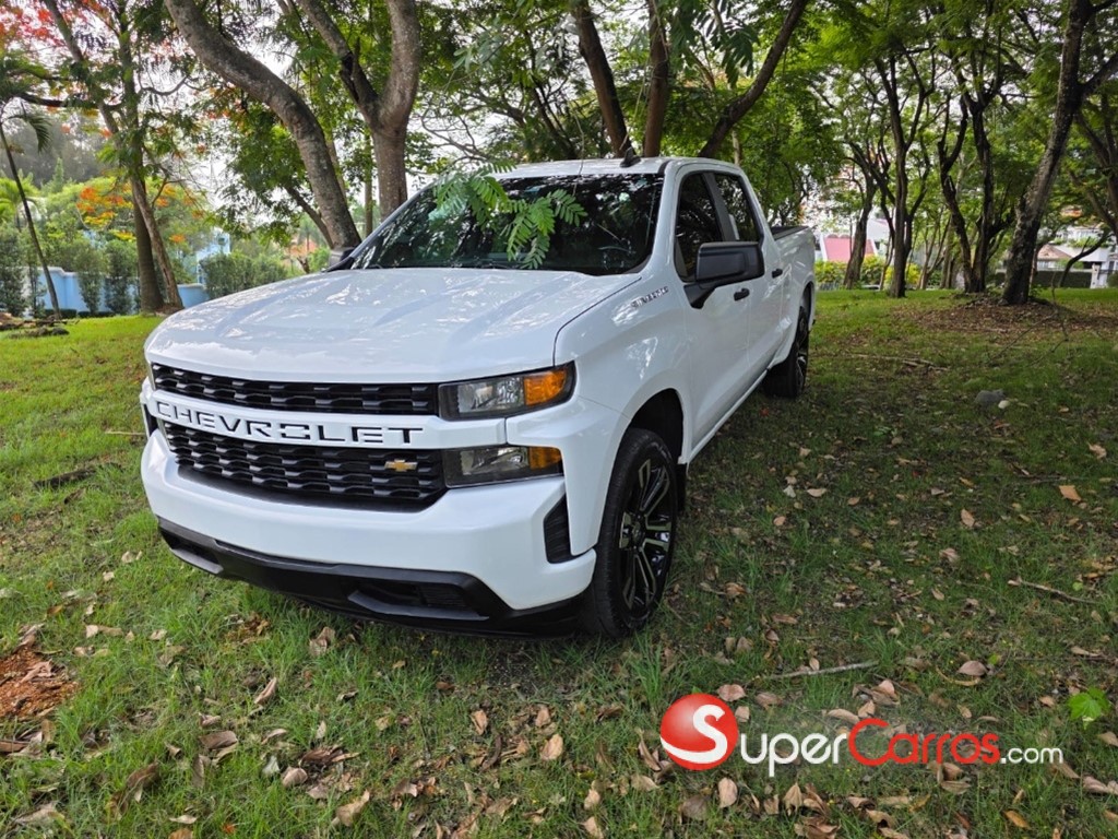 2020 Chevrolet Silverado — foto 2 / 12