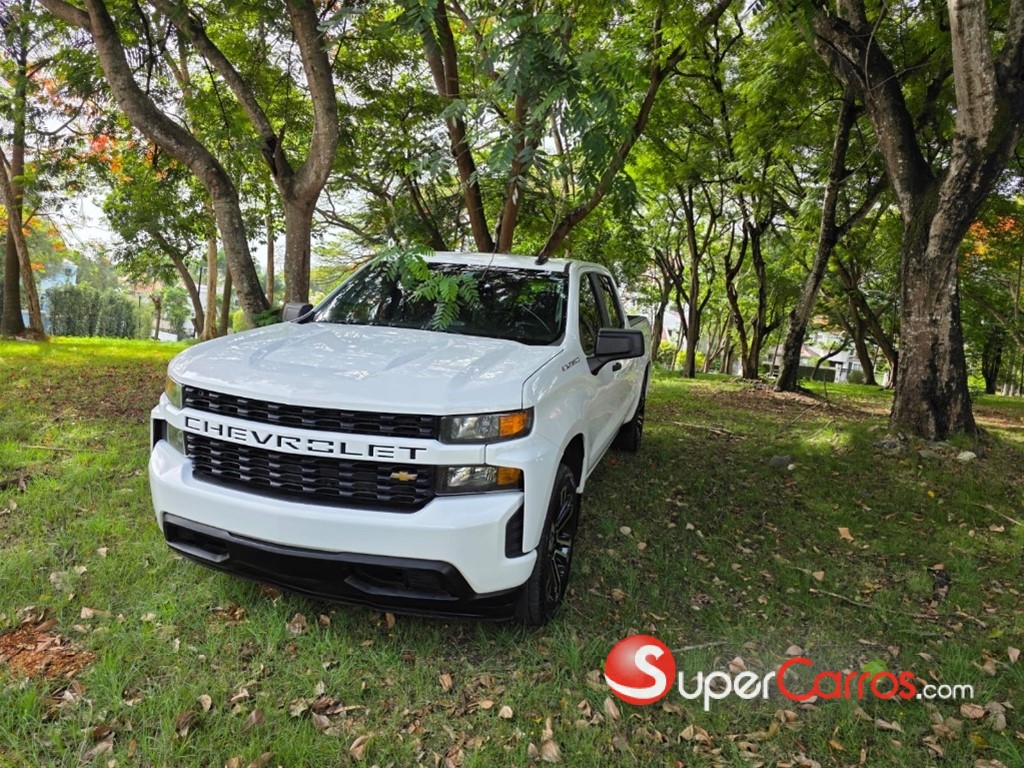 2020 Chevrolet Silverado — foto 3 / 12
