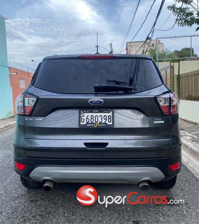 2017 Ford Escape — foto 6 / 9
