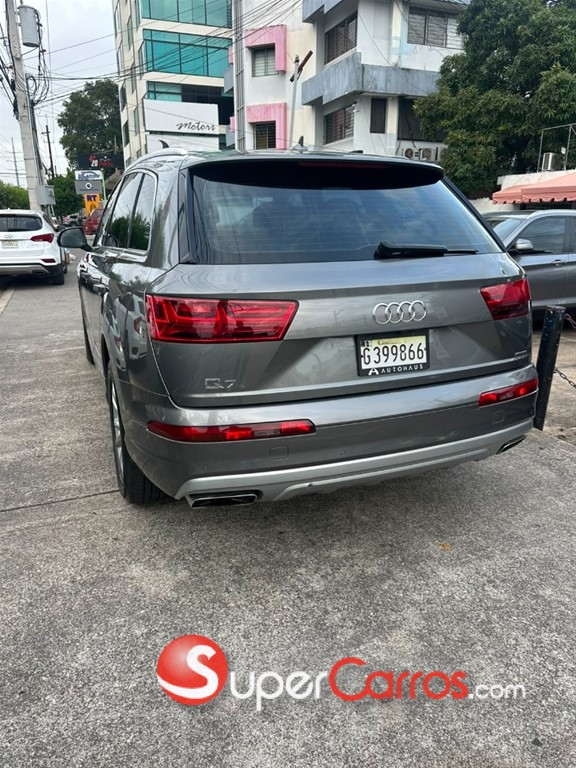2017 Audi Q7 — foto 8 / 9