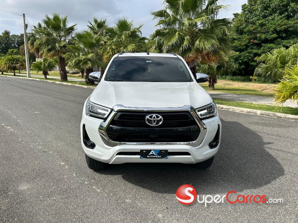 2025 Toyota Hilux SRV — foto 3 / 8
