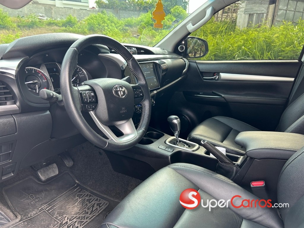 2025 Toyota Hilux SRV — foto 7 / 8