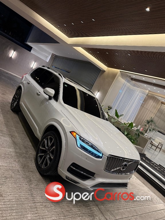 2018 Volvo XC90 Momentum T6 — foto 3 / 8