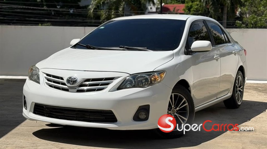 2013 Toyota Corolla LE — foto 2 / 10