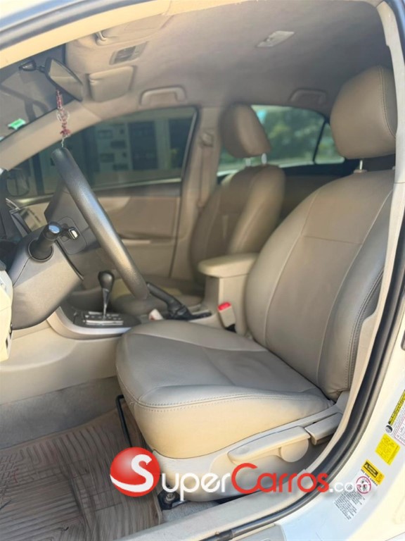 2013 Toyota Corolla LE — foto 10 / 10