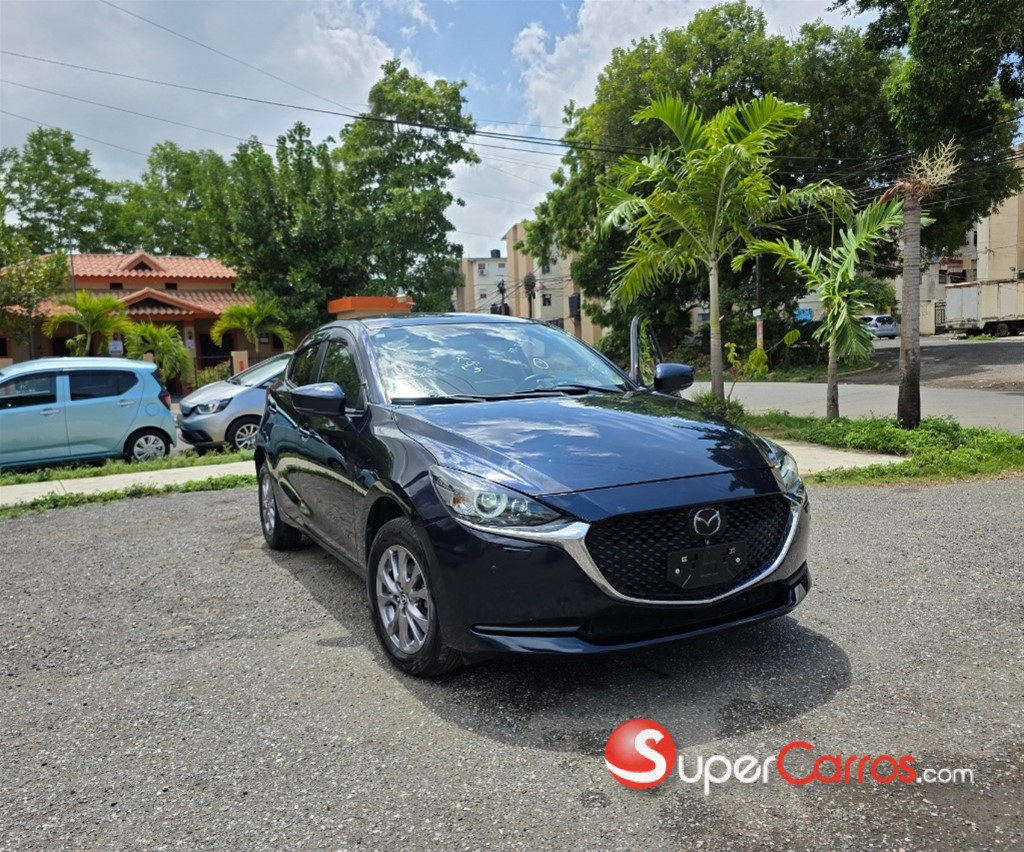 2021 Mazda 2 — foto 2 / 9