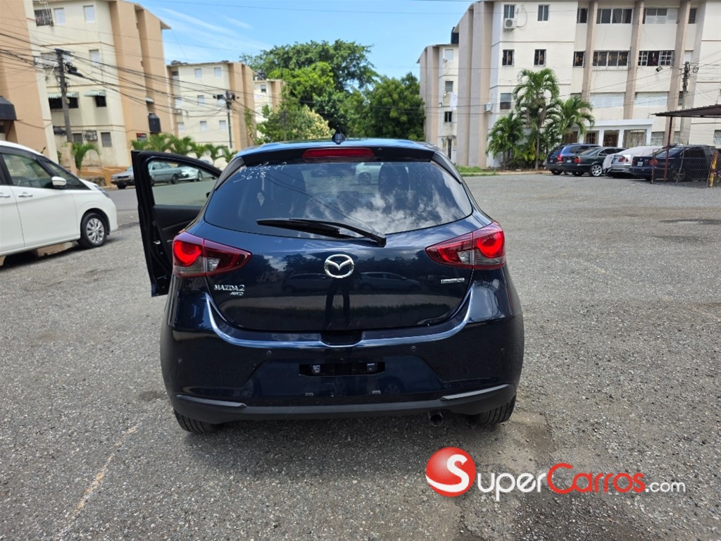 2021 Mazda 2 — foto 3 / 9