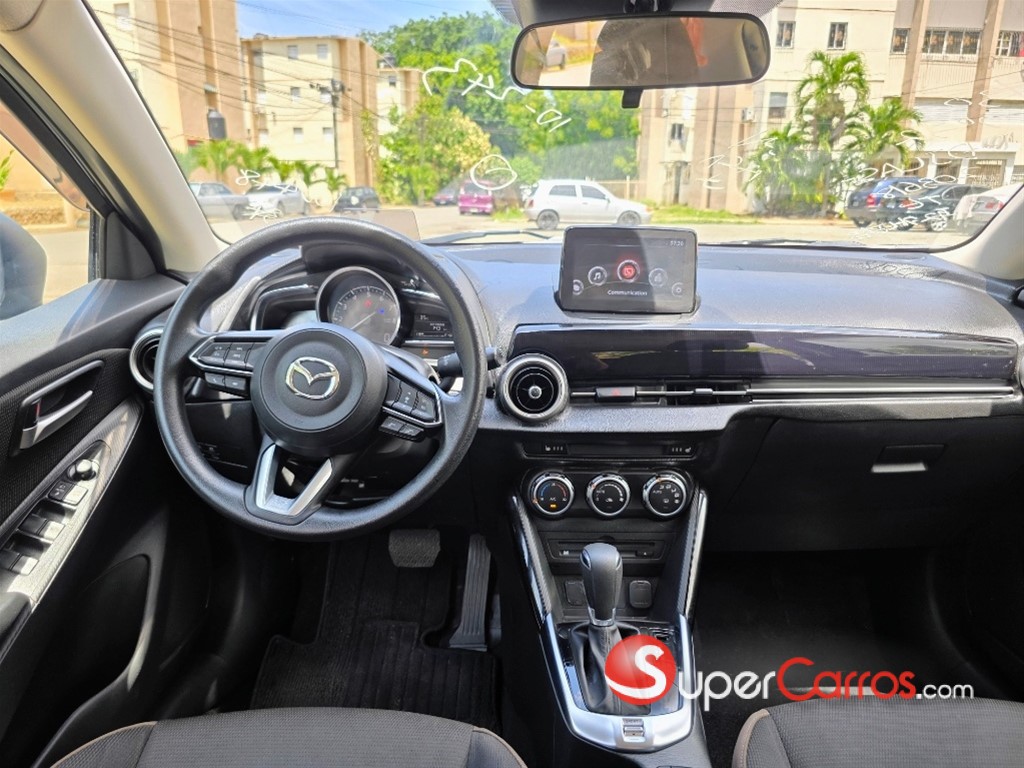 2021 Mazda 2 — foto 4 / 9