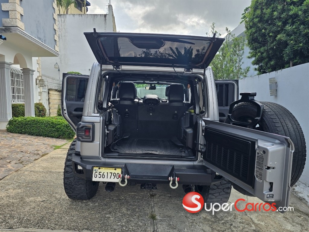 2021 Jeep Wrangler Rubicon Unlimited JL — foto 8 / 11