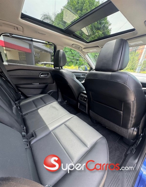 2021 Nissan Rogue SV FULL — foto 8 / 10