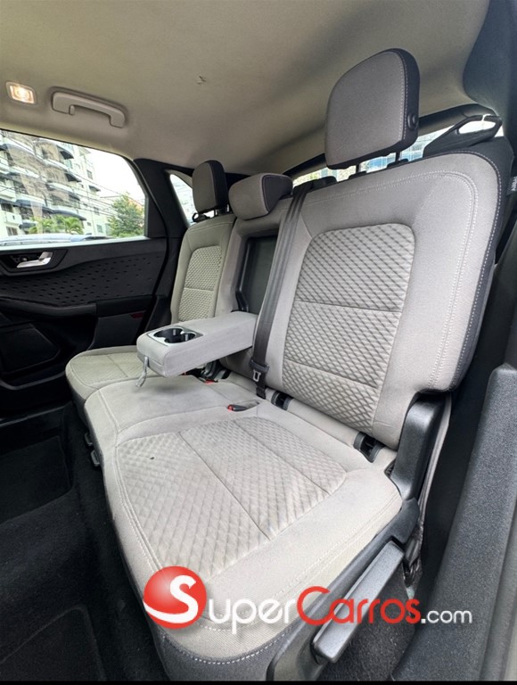 2020 Ford Escape SE — foto 6 / 12