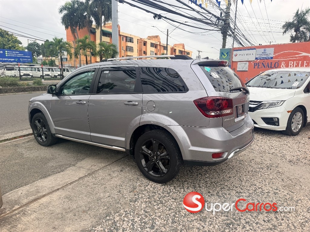 2020 Dodge Journey Crossroad — foto 8 / 10