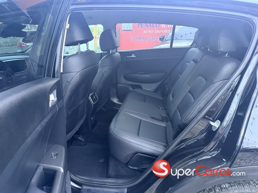 2020 Kia Sportage S — foto 8 / 10