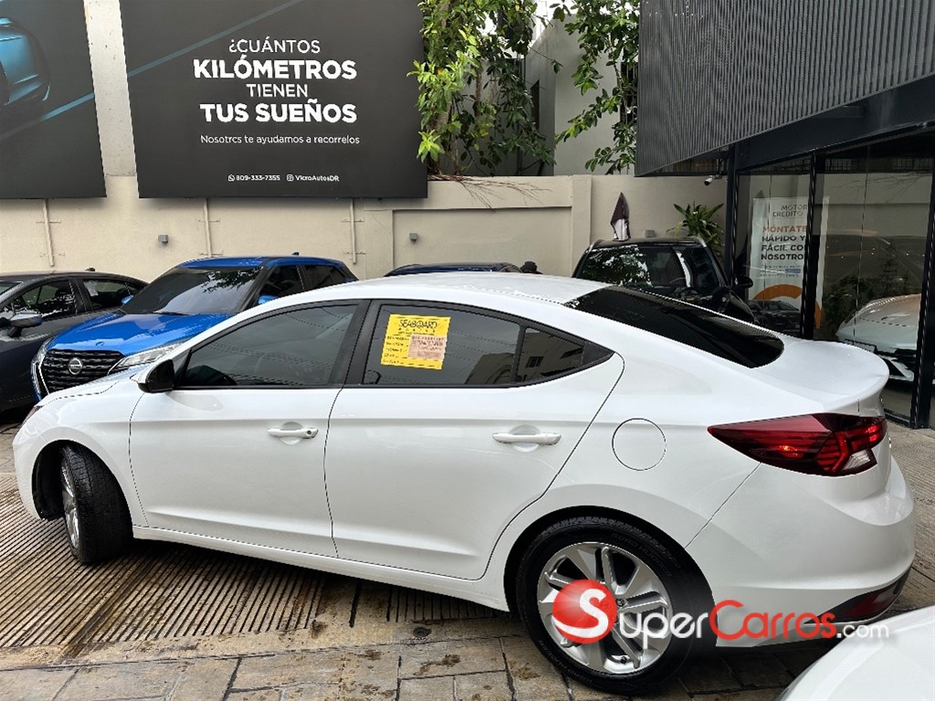 2020 Hyundai Elantra SE — foto 3 / 12