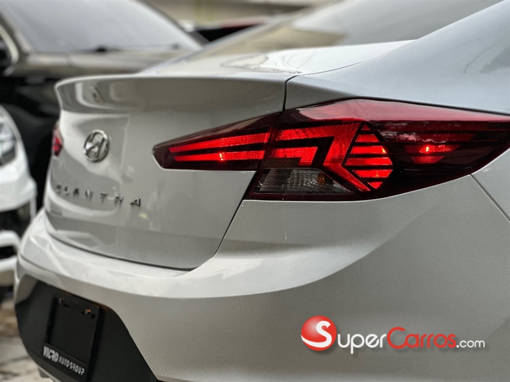 2020 Hyundai Elantra SE — foto 5 / 12