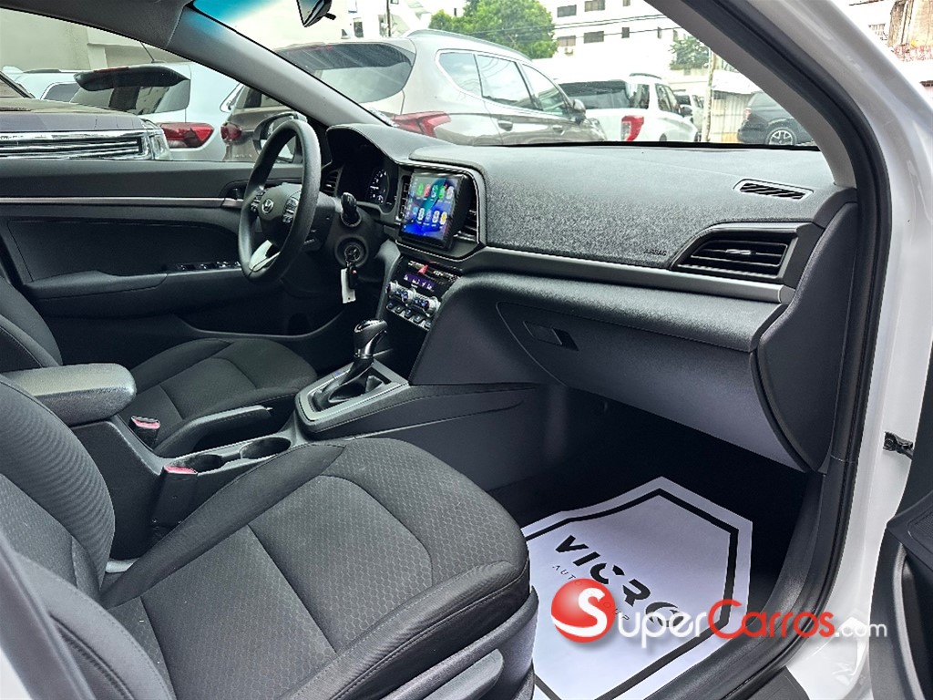 2020 Hyundai Elantra SE — foto 7 / 12