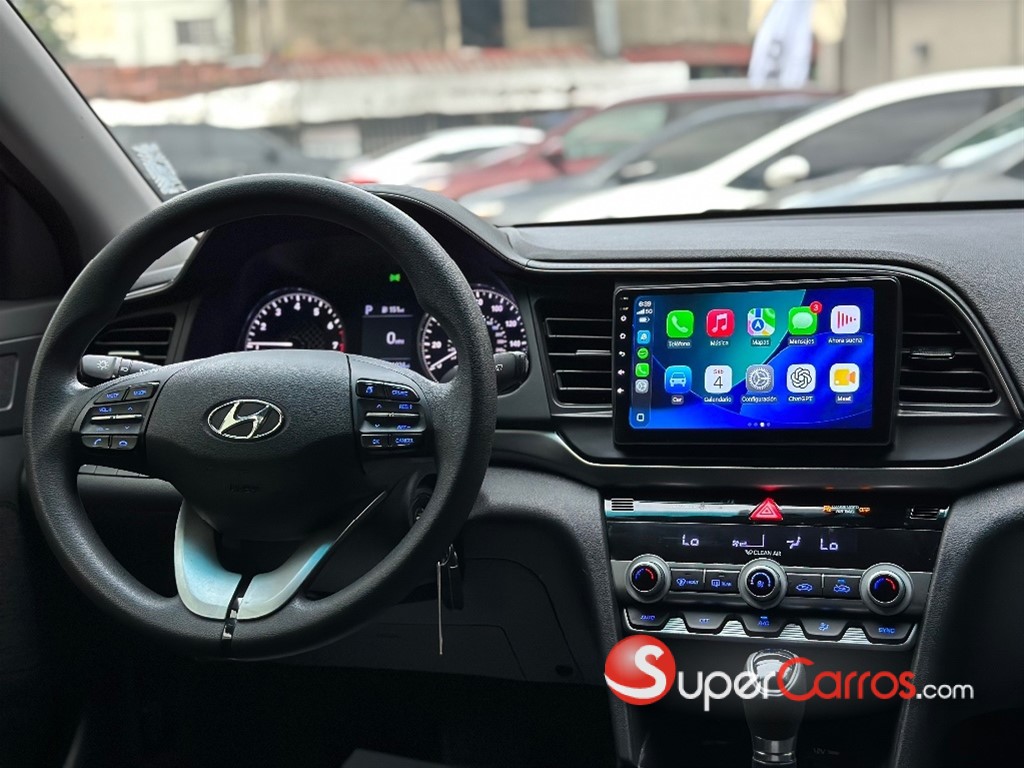 2020 Hyundai Elantra SE — foto 9 / 12