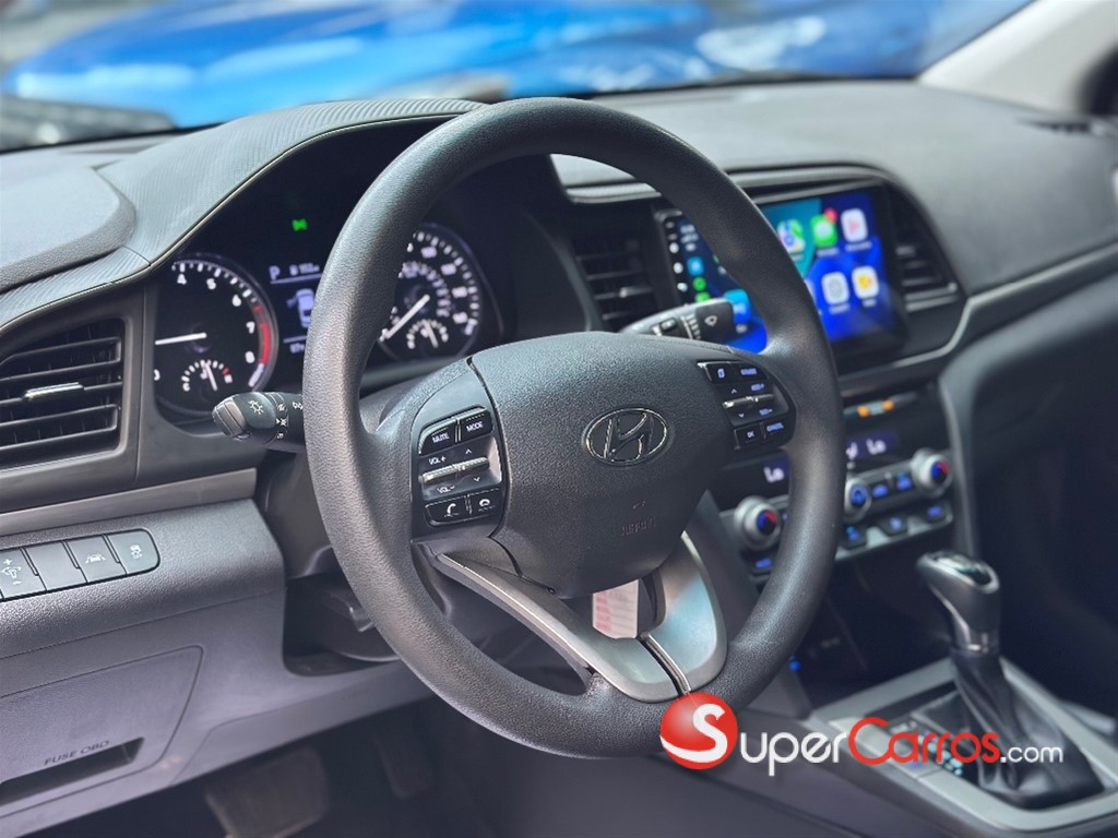 2020 Hyundai Elantra SE — foto 10 / 12