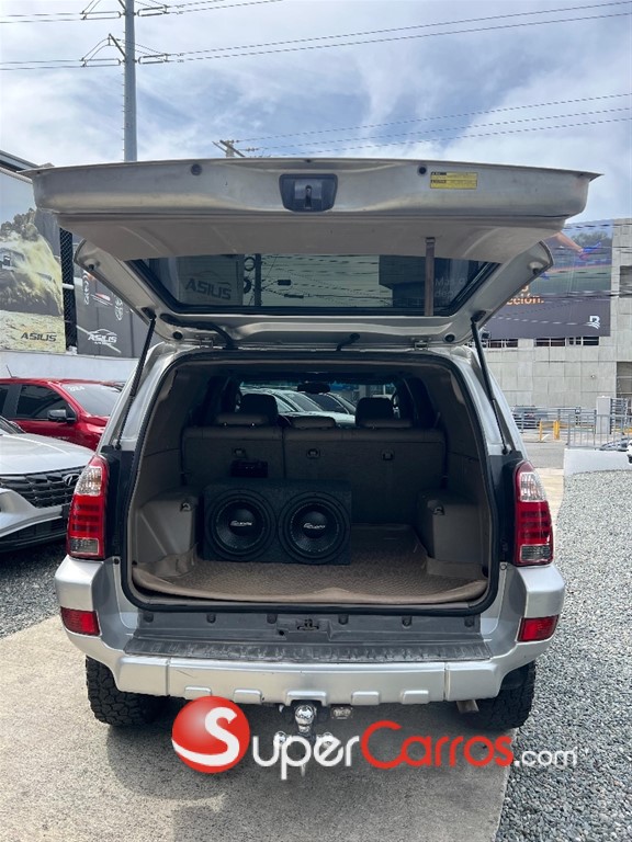 2006 Toyota 4 Runner TRD Pro — foto 9 / 10
