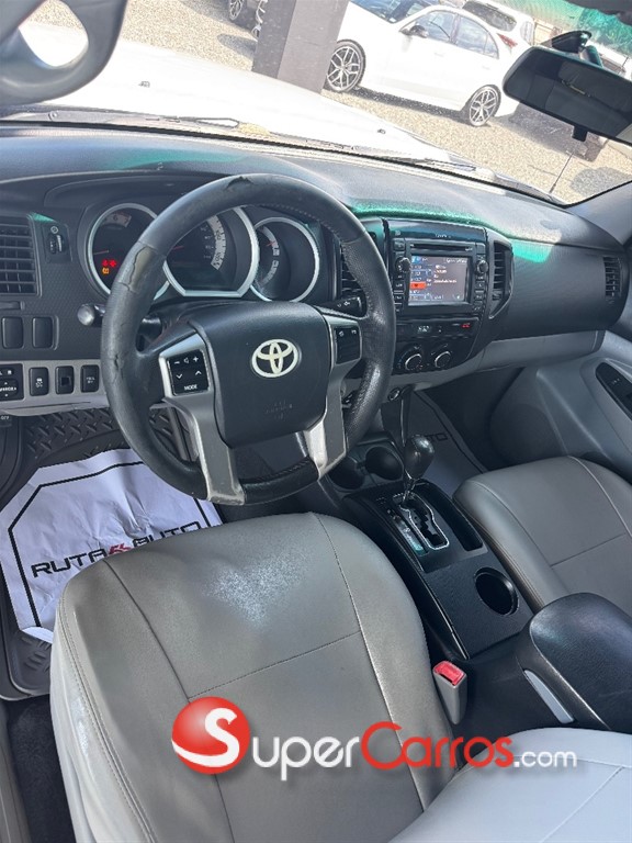 2013 Toyota Tacoma — foto 8 / 9
