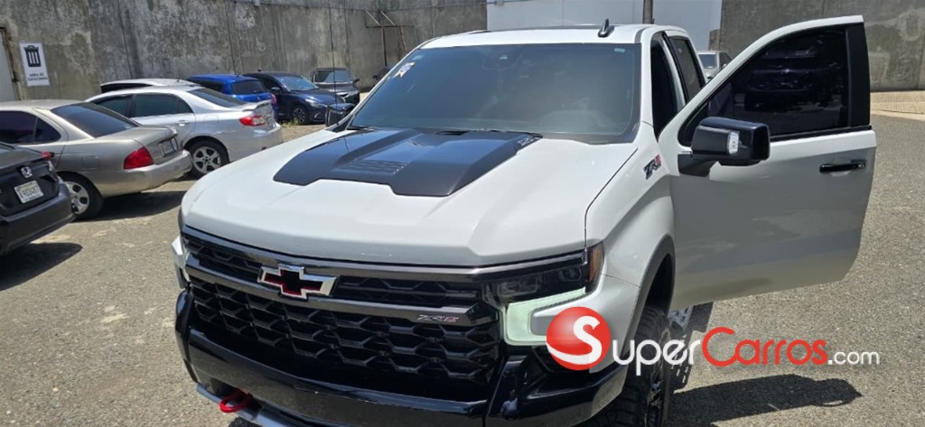 2024 Chevrolet Silverado ZR2 — foto 2 / 11