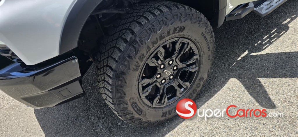 2024 Chevrolet Silverado ZR2 — foto 3 / 11