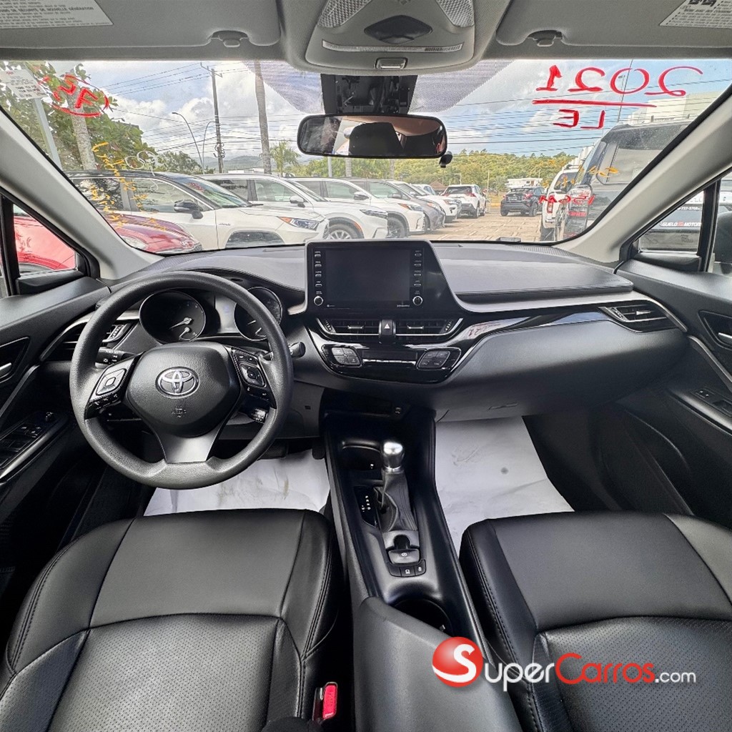 2021 Toyota C-HR LE — foto 9 / 10
