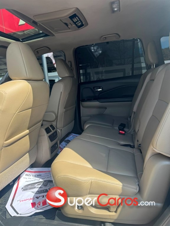 2016 Honda Pilot Touring — foto 7 / 9
