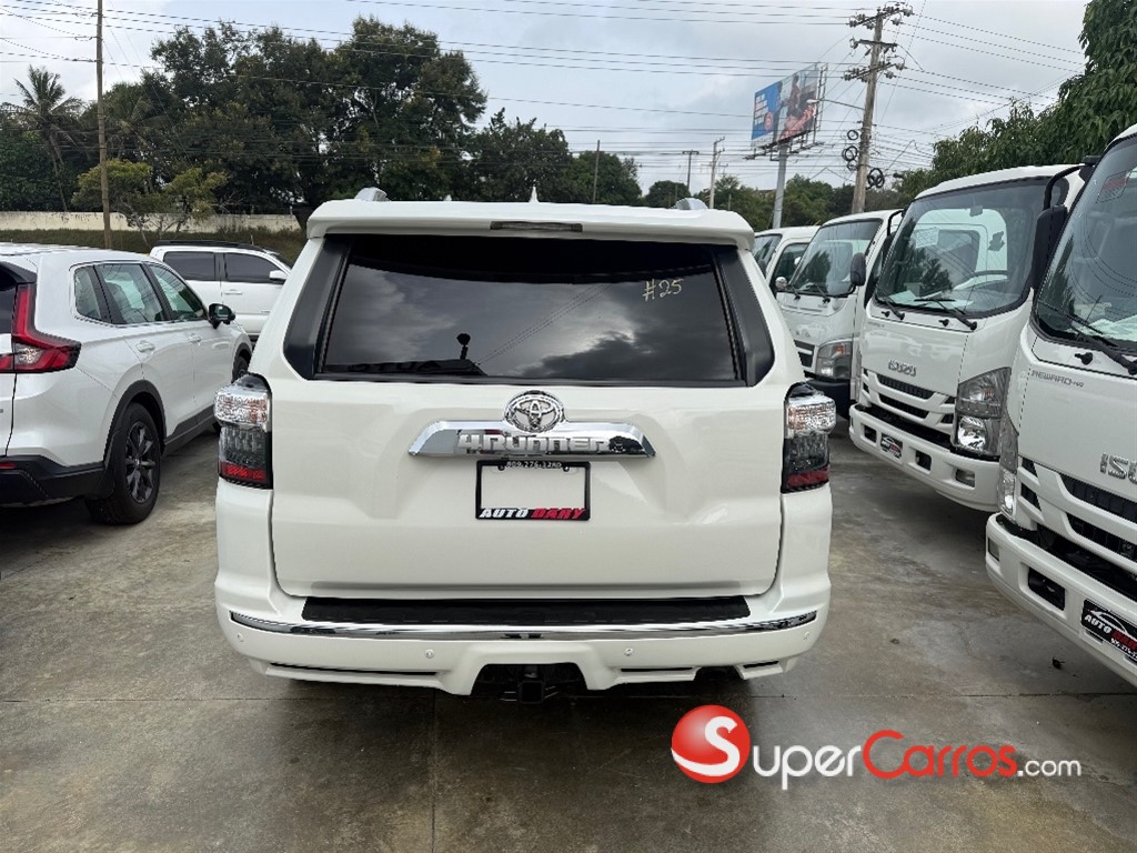 2018 Toyota 4 Runner Limited — foto 5 / 12