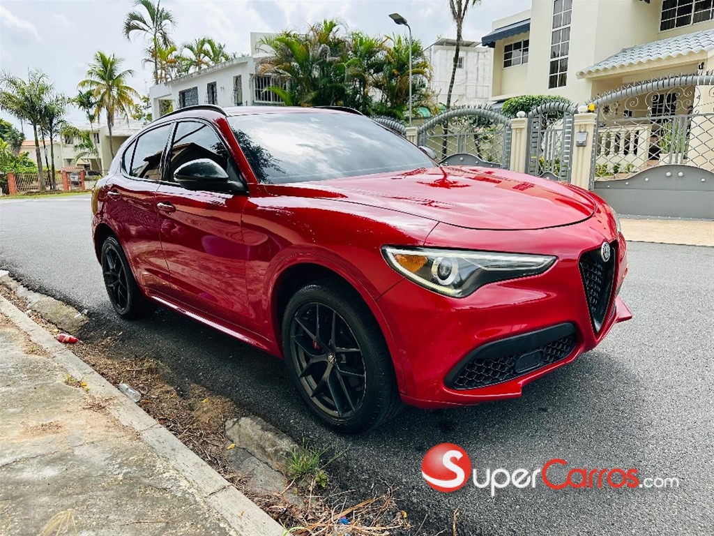 2020 Alfa Romeo Stelvio — foto 2 / 12