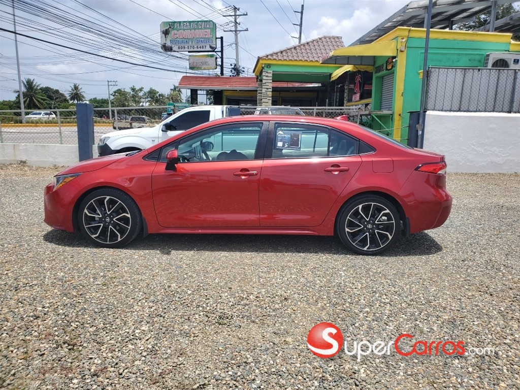 2020 Toyota Corolla LE — foto 8 / 12